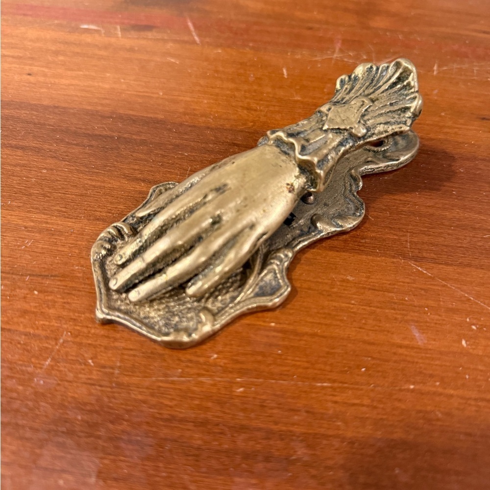 Victorian Vintage Brass Hand Clip - Picture 1 of 7
